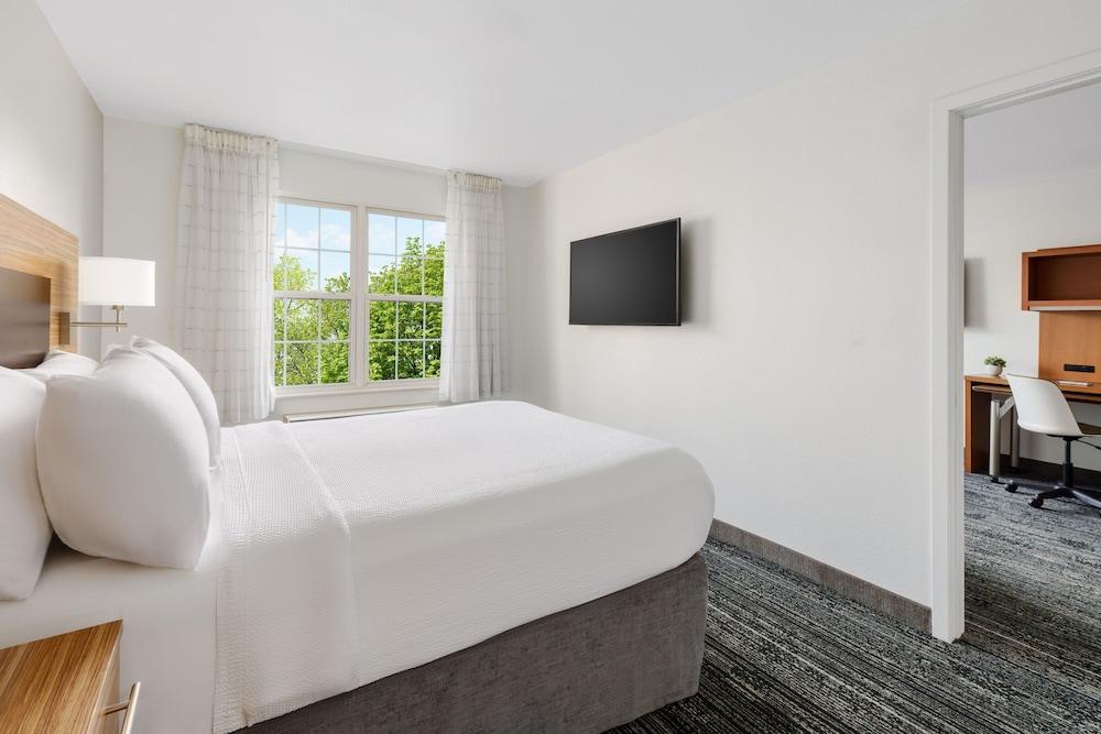 TownePlace Suites by Marriott Manchester photo 8