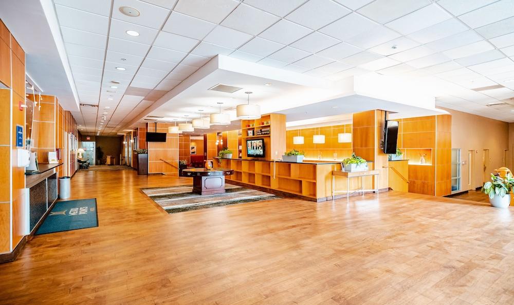 Metro Points Hotel photo 2
