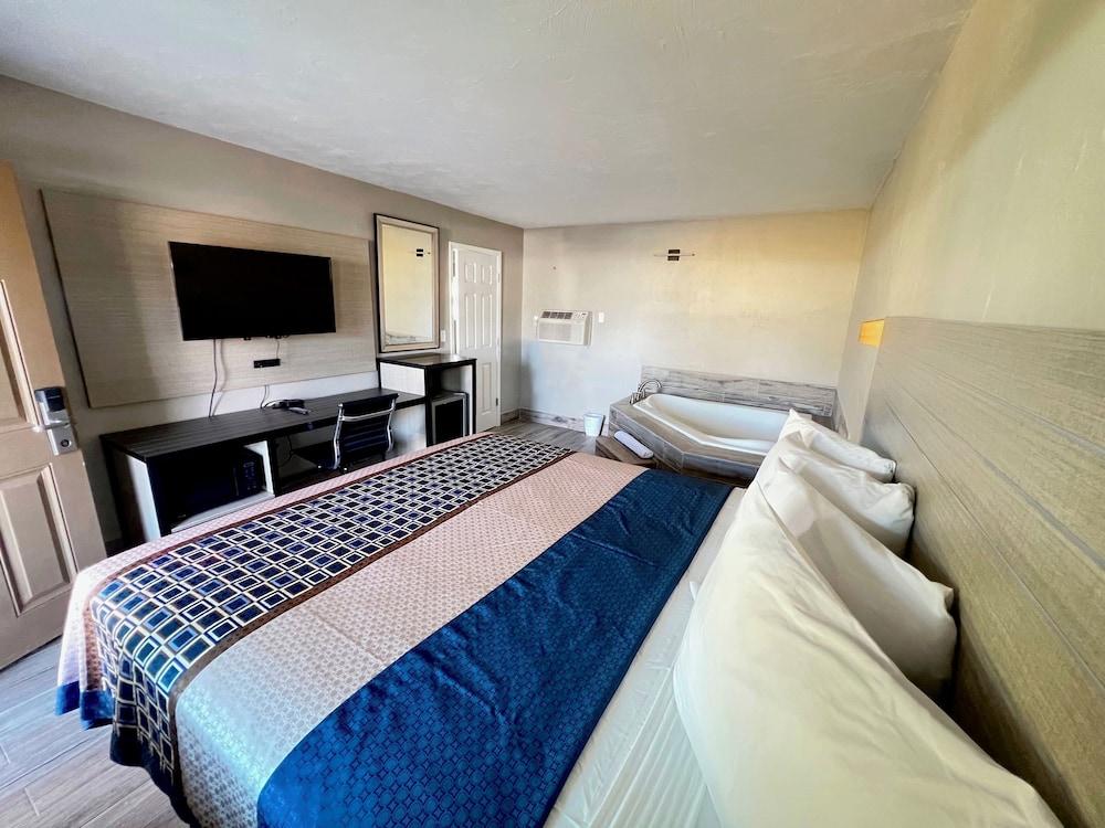 Park Motel photo 29