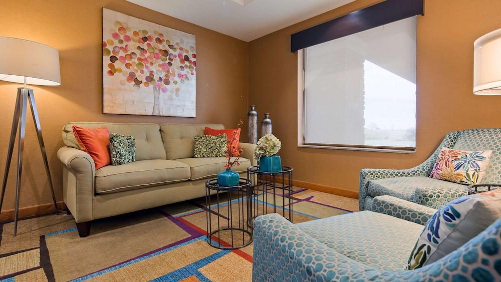 Best Western Plus Hiawatha Hotel photo 26
