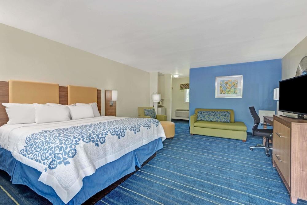 Days Inn by Wyndham Ridgefield photo 20