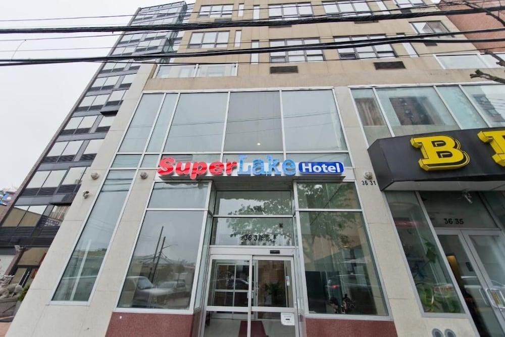 Super Lake Hotel — hotel in Flushing
