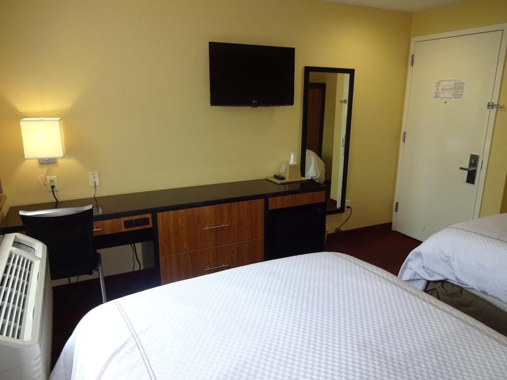 Hotel Bliss photo 27