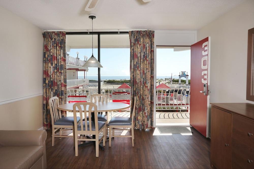 Matador Oceanfront Resort photo 5