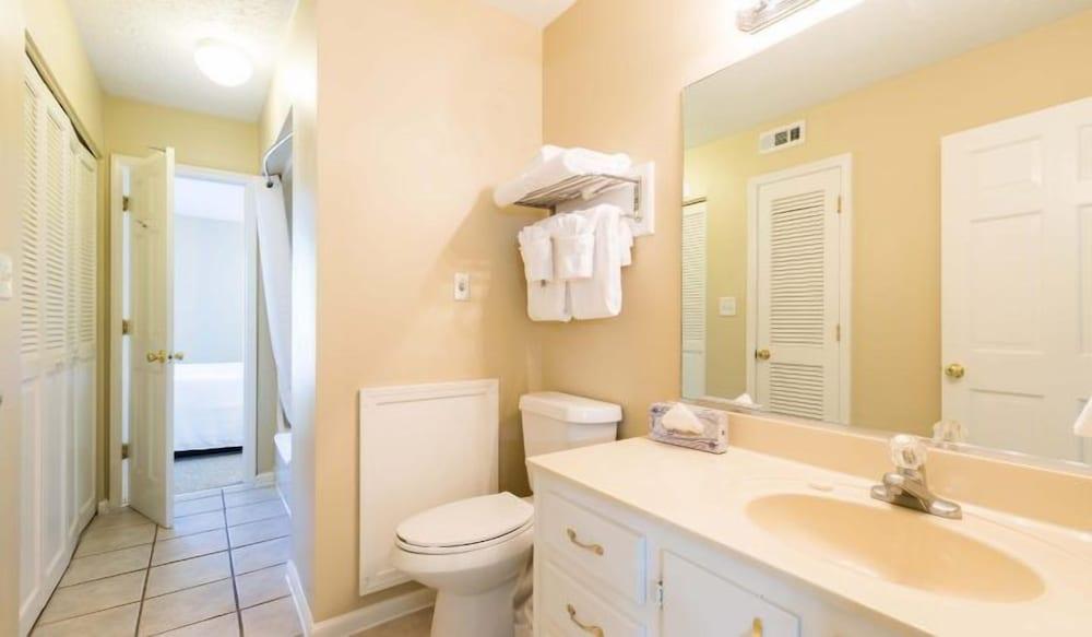 Country Club Villas photo 51