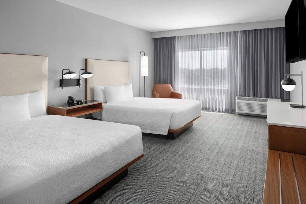 Courtyard by Marriott Tampa Oldsmar photo 13