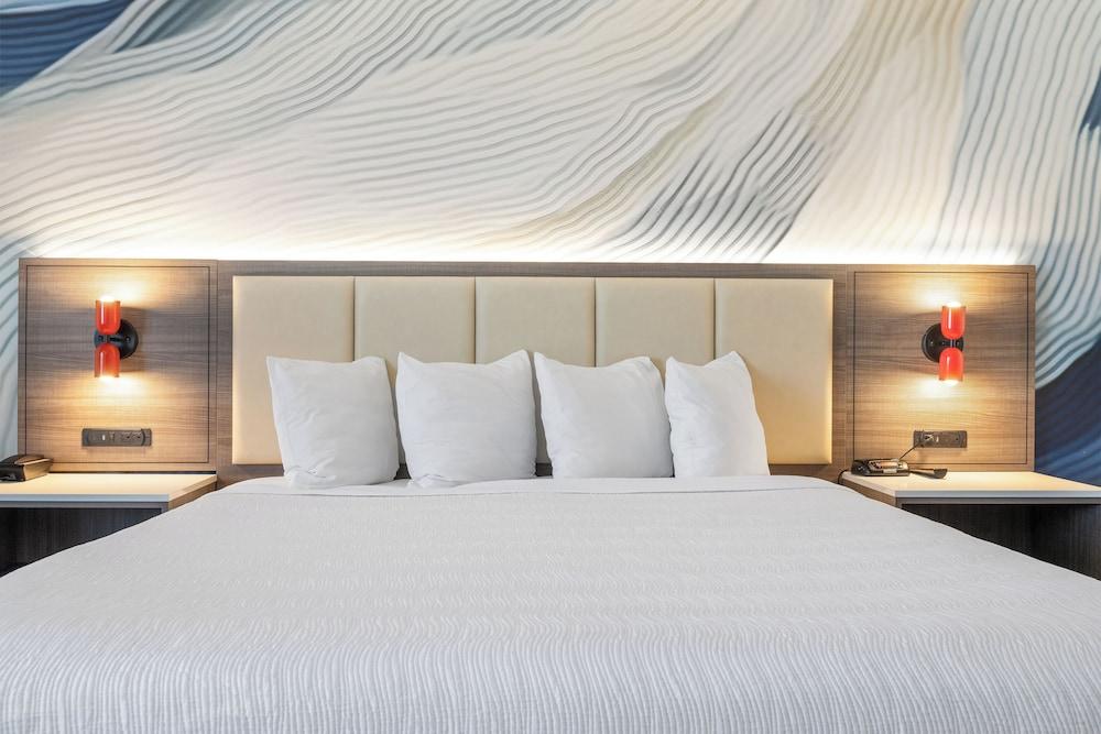 Hotel Skye SFO photo 45