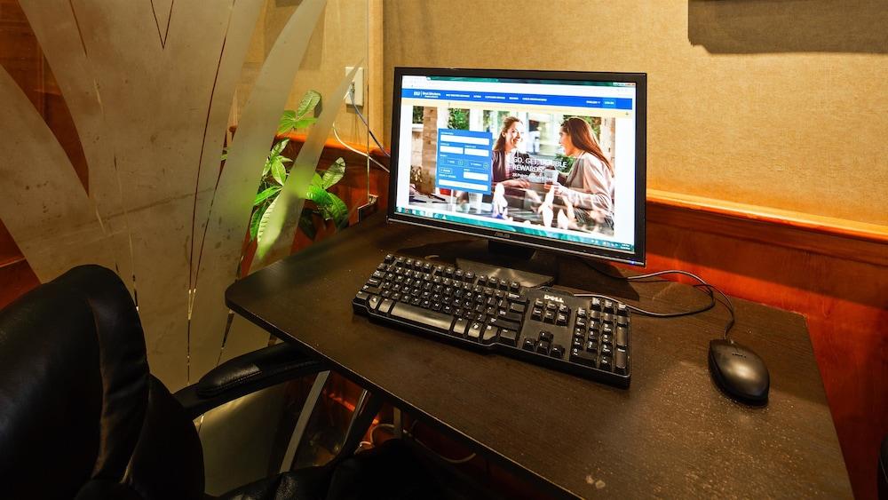 Best Western Queens Court Hotel photo 25