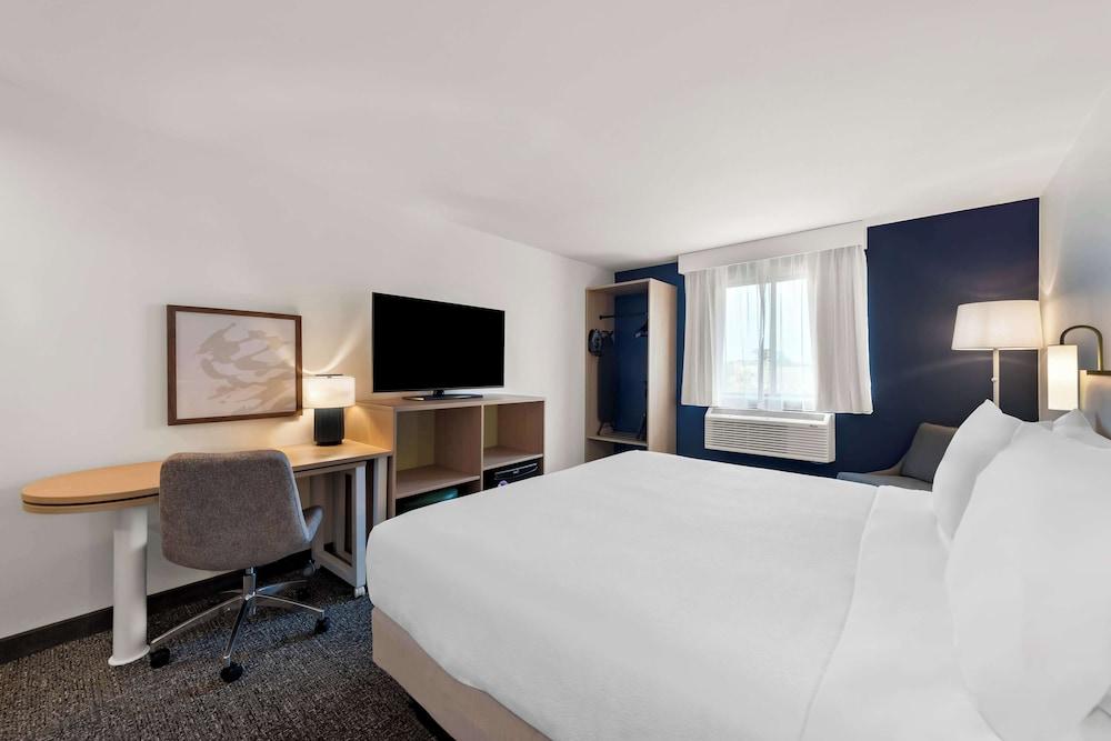 Spark by Hilton Norfolk photo 37