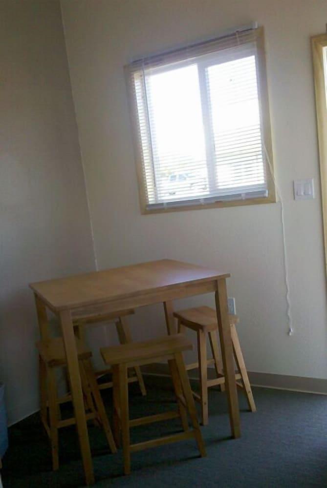 Sagebrush Inn photo 9