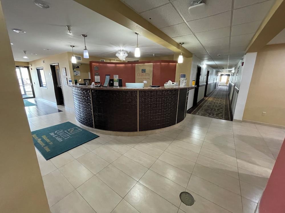 Quality Inn & Suites Mount Pleasant photo 3
