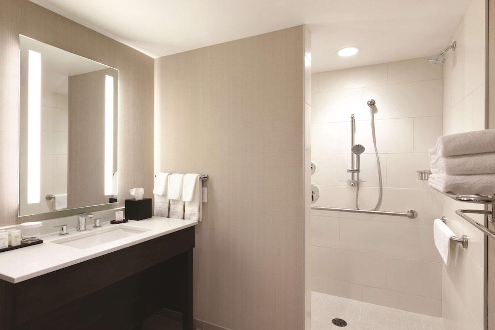Embassy Suites Oklahoma City Downtown/Medical Center photo 13