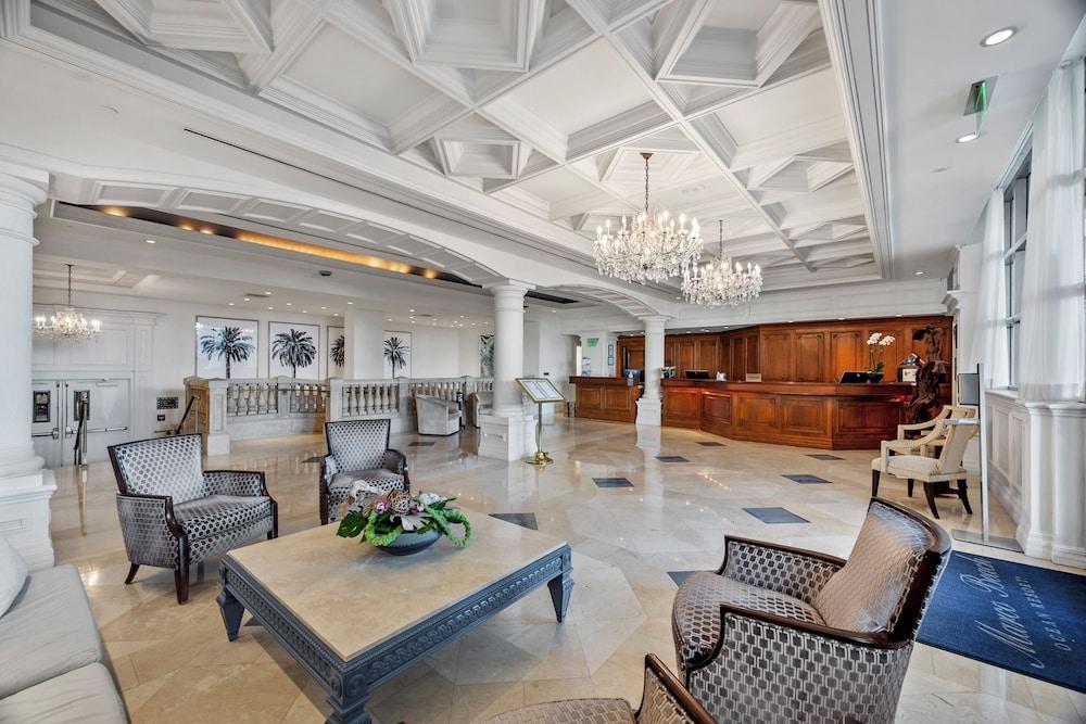 Marco Beach Ocean Suites photo 2