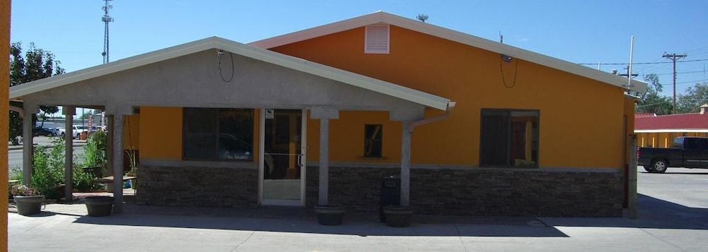 Budget Inn photo 16