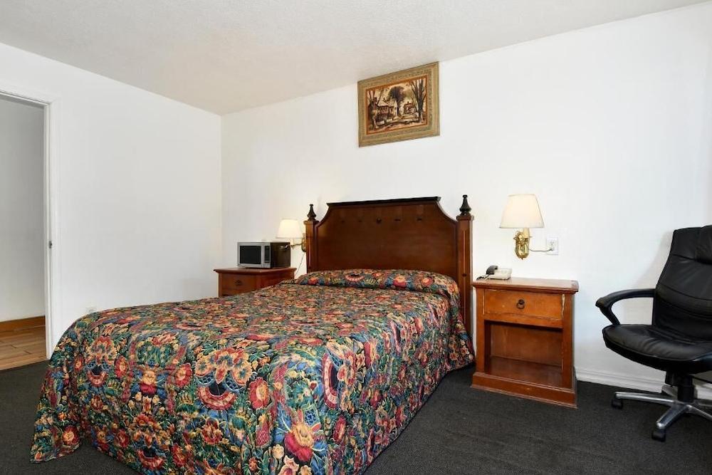 Budget Motel photo 1