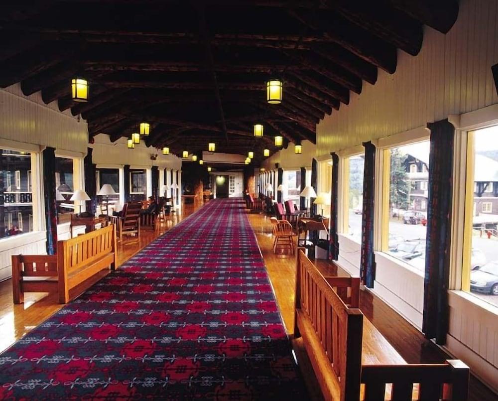 Glacier Park Lodge photo 15
