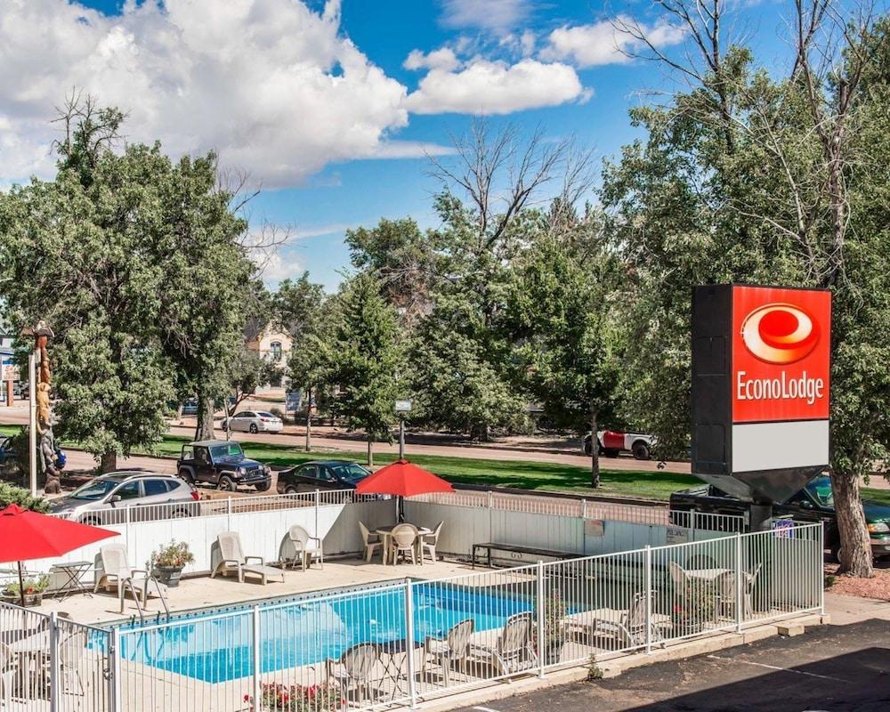 Econo Lodge Colorado Springs Downtown photo 18