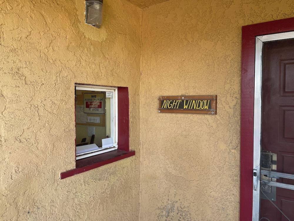 Black Horse Motel photo 11