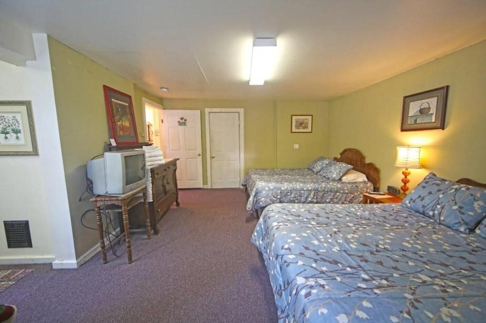 The Hayden Creek Inn photo 7