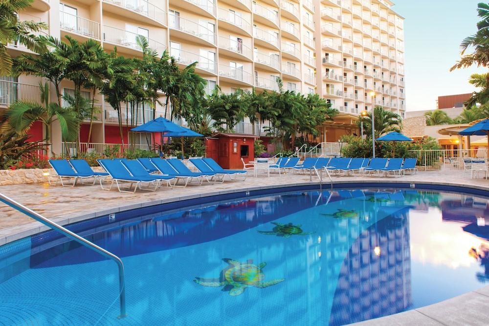 Club Wyndham at Waikiki Beach Walk photo 3