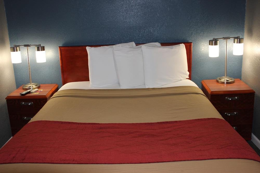 Econo Lodge Oskaloosa photo 46