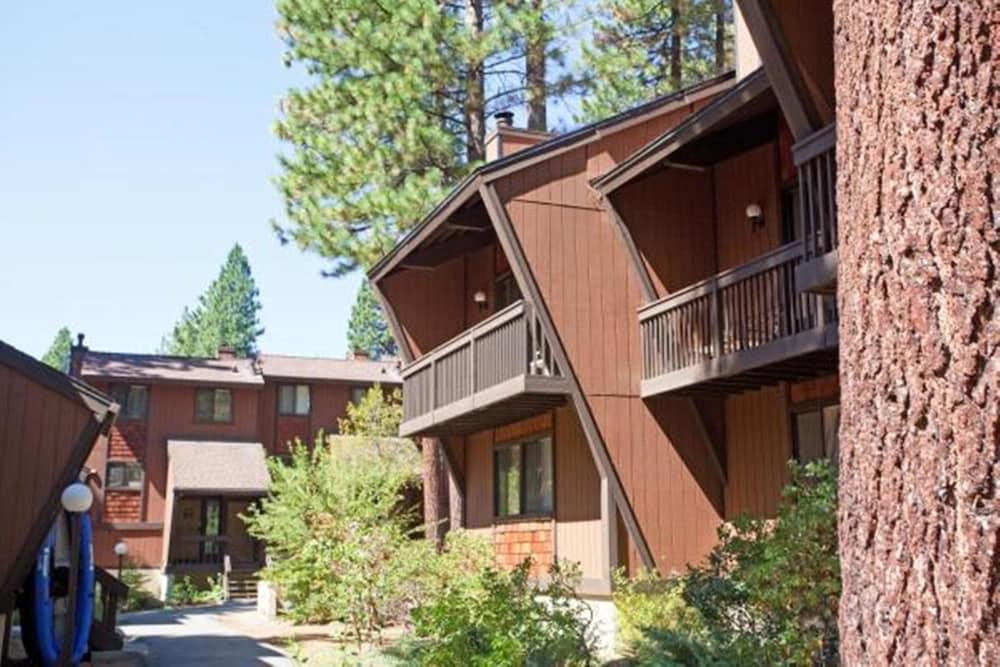 Club Tahoe photo 24
