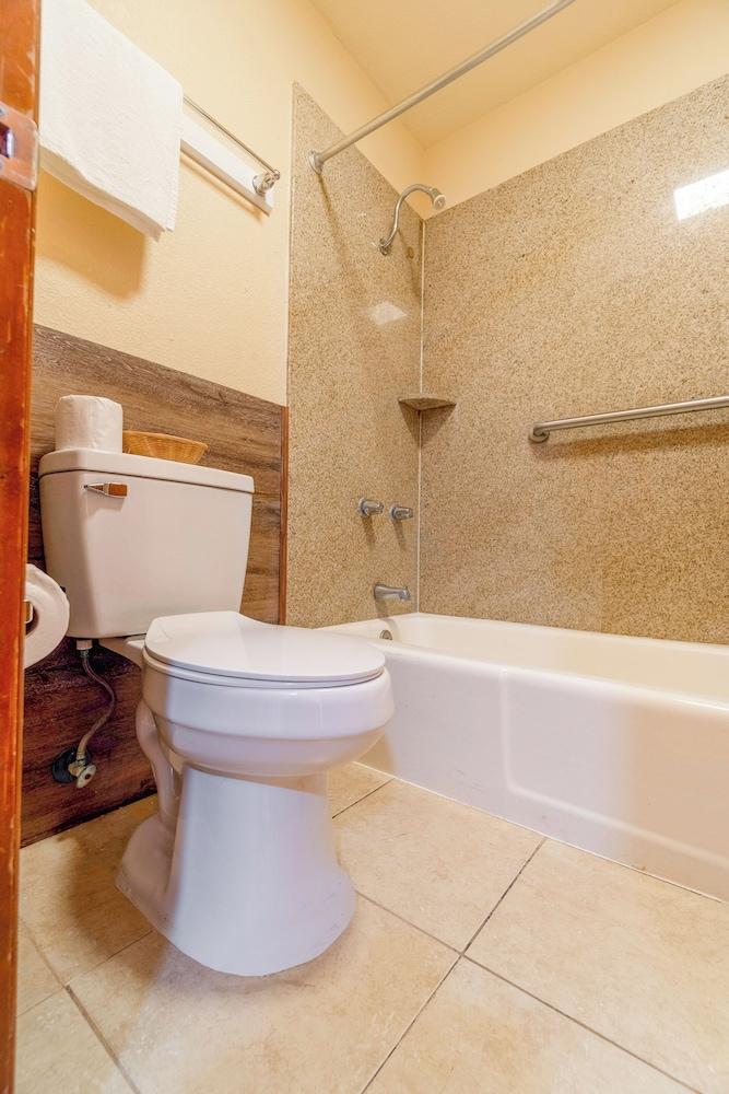 River Valley Motor Inn photo 52