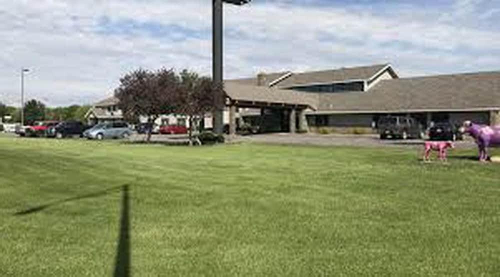 FairBridge Inn & Suites in Thorp, WI photo 35