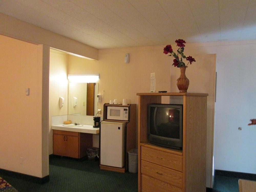 Town House Motel Inc photo 28
