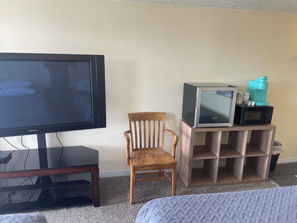 Brownings Motel photo 5
