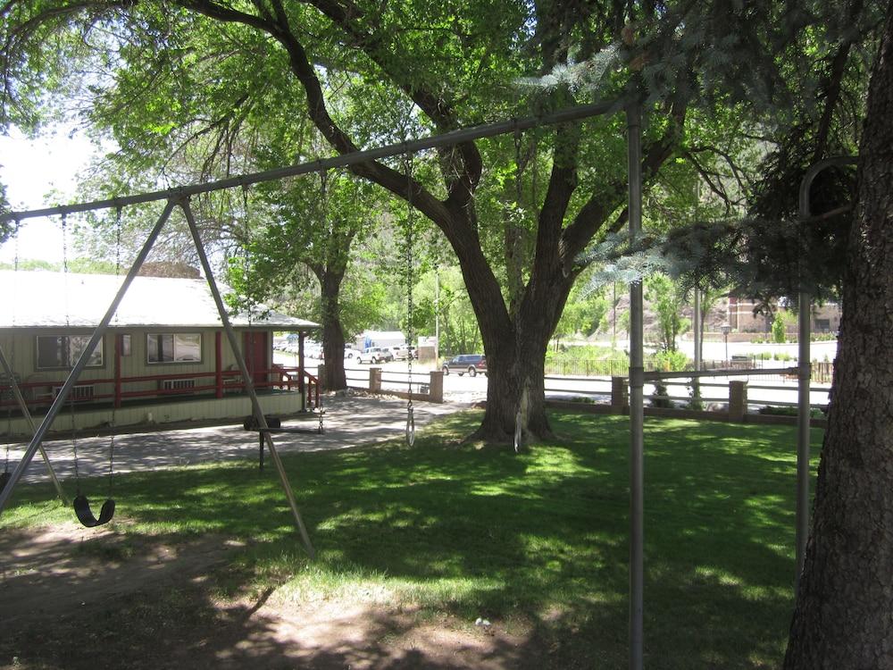 Wapiti Self-Service Lodge photo 19