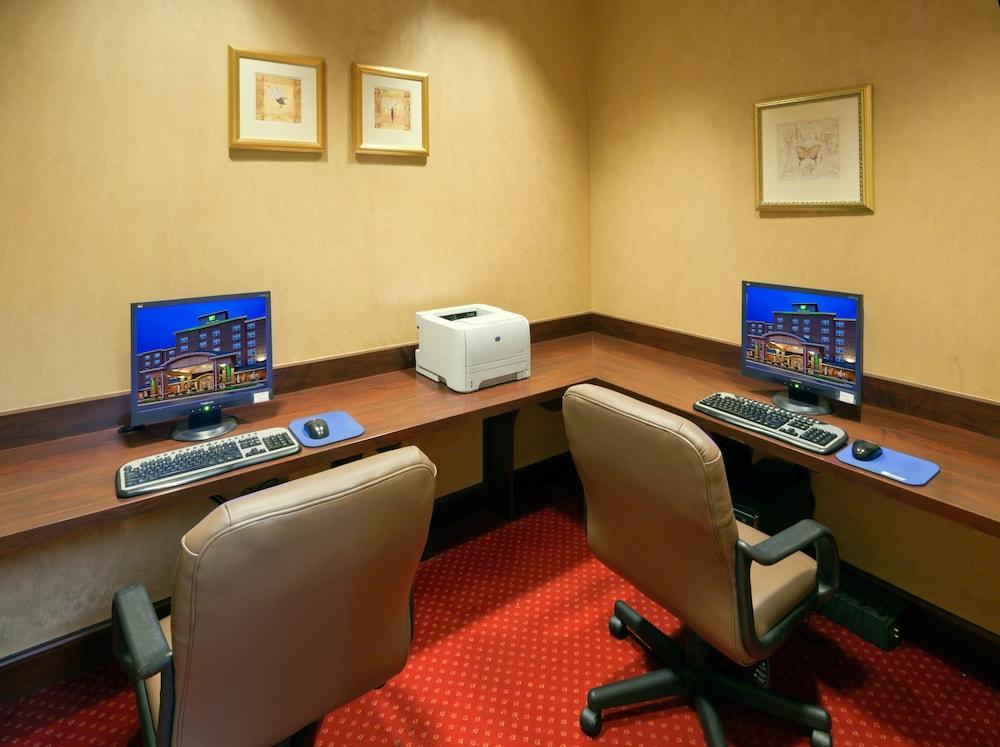 Holiday Inn Chantilly-Dulles Expo Center by IHG photo 30