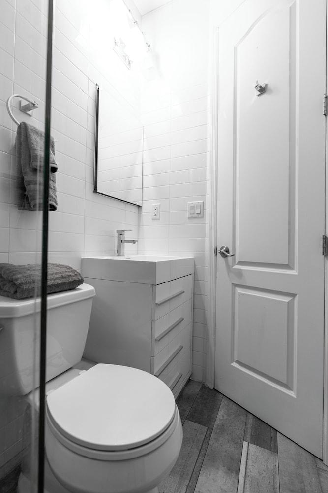 Elegant Harlem Suites photo 36