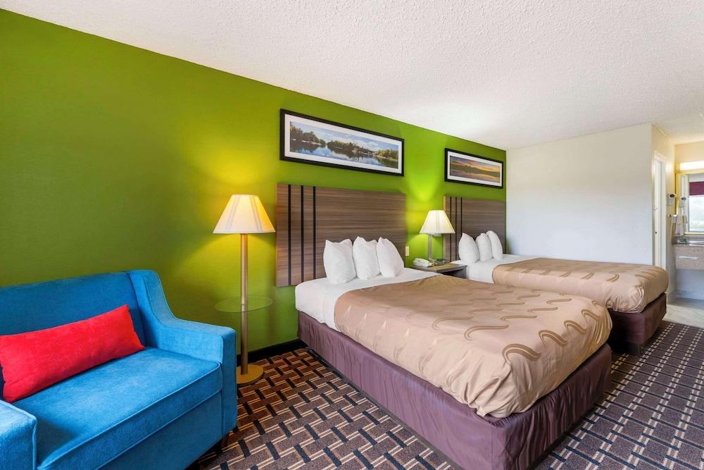 Quality Inn Huron photo 8
