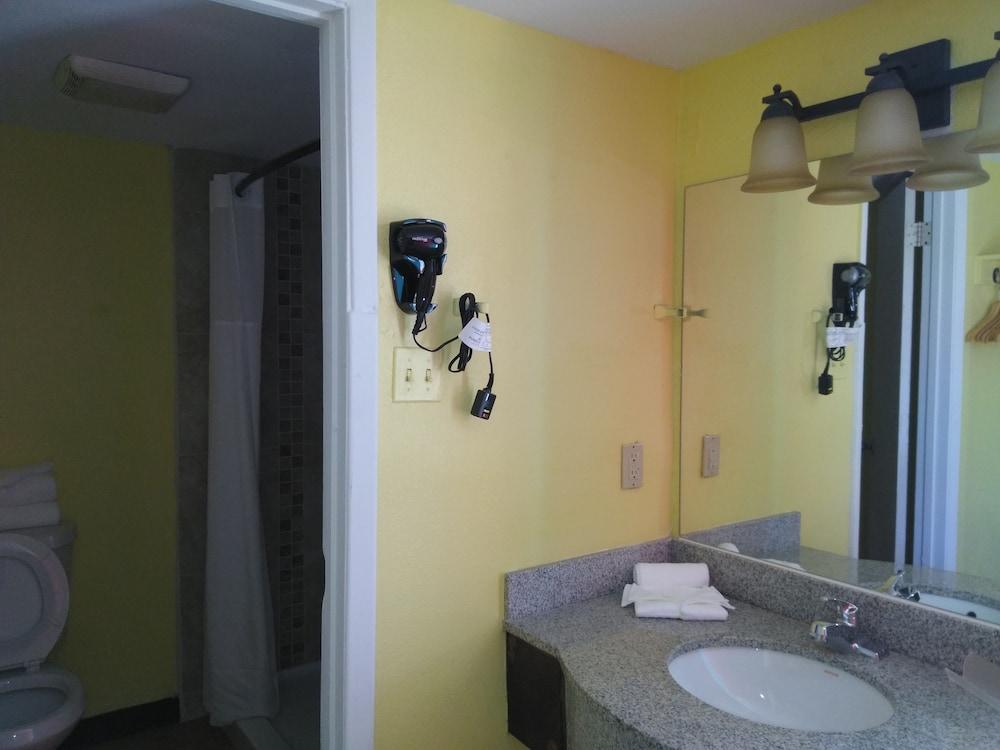 Extend a Suites & RV Park photo 13
