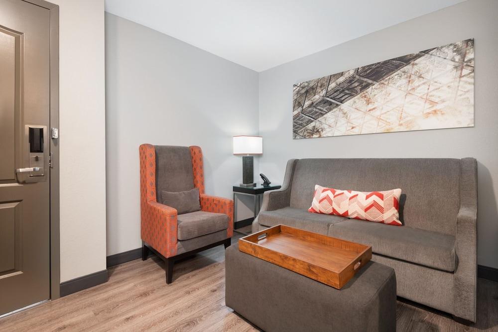 SPRINGHILL SUITES BY MARRIOTT CONYERS photo 8