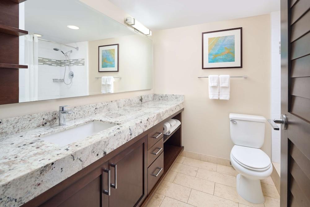 Ilikai Hotel & Luxury Suites photo 52