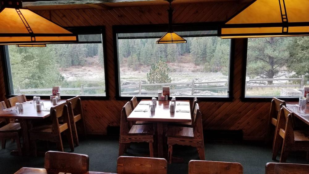 Rimrock Lodge photo 7