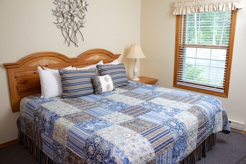 Bay Breeze Resort photo 10