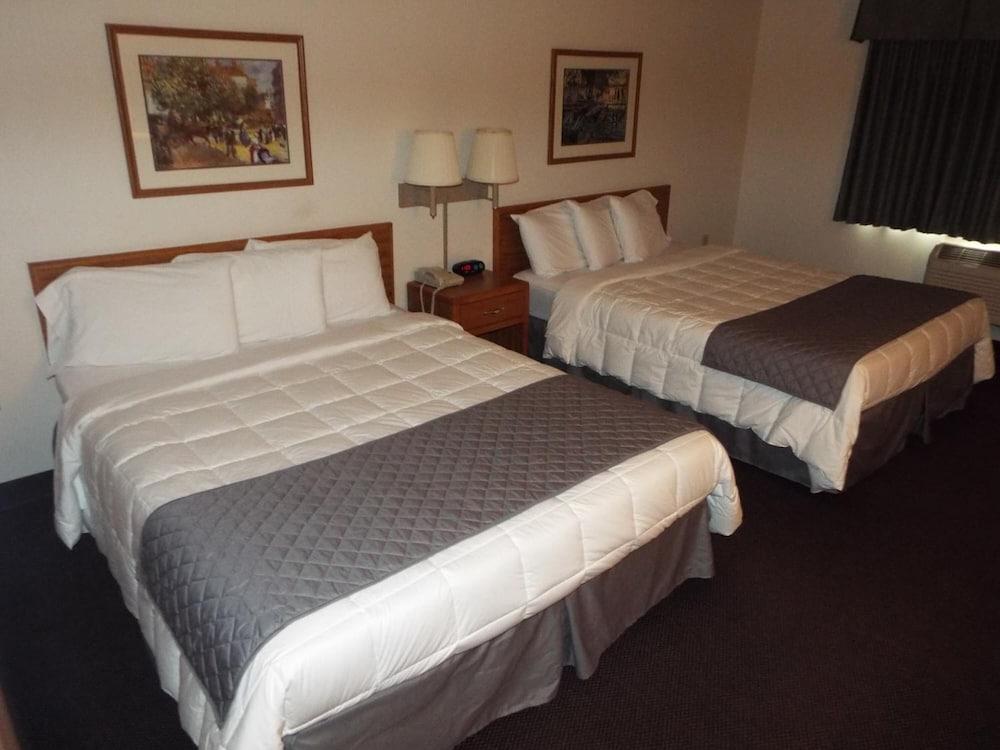 FairBridge Inn & Suites in Thorp, WI photo 13