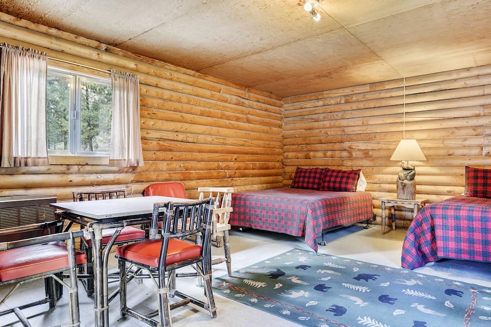 Sawtooth Lodge photo 2