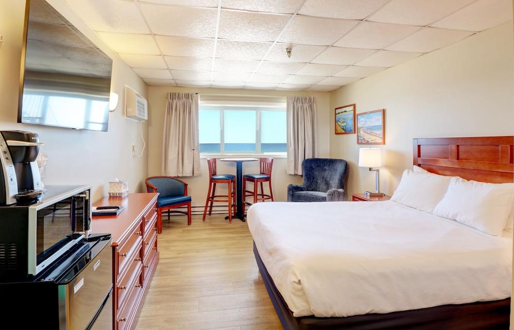 Atlantic Oceanfront Hotel photo 6
