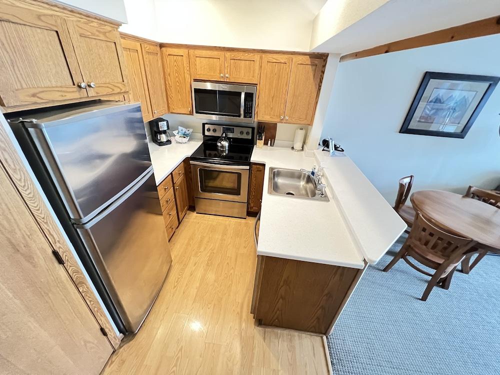 Bluefin Bay on Lake Superior photo 31
