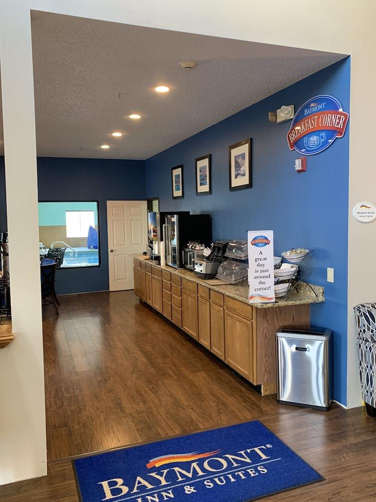 Baymont by Wyndham Limon photo 35