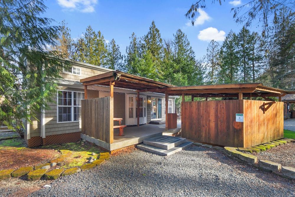 Robinhood Village Resort photo 61
