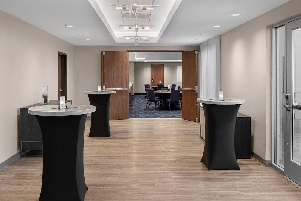 Courtyard by Marriott Houston I-10 West/Memorial photo 9