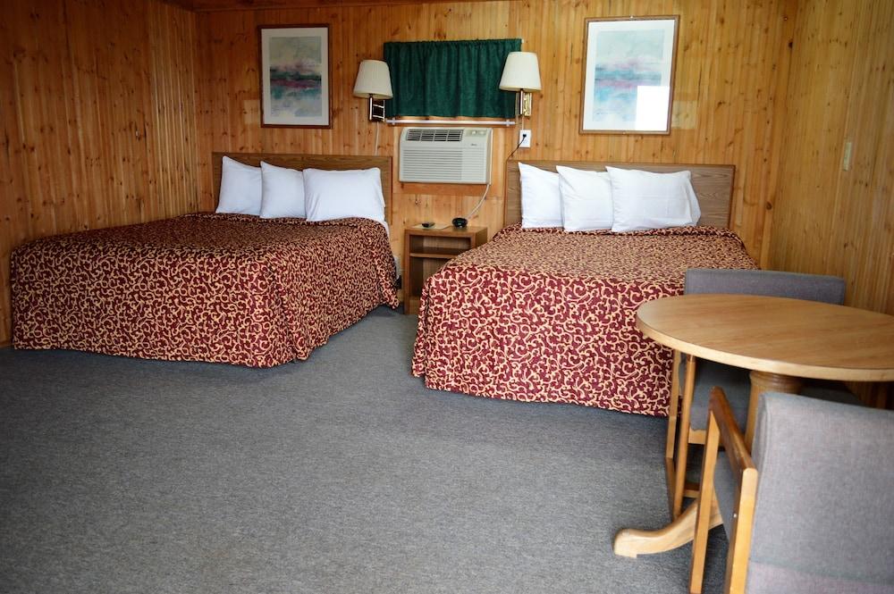Green Acre Motel by OYO Near Rush County Airport photo 4