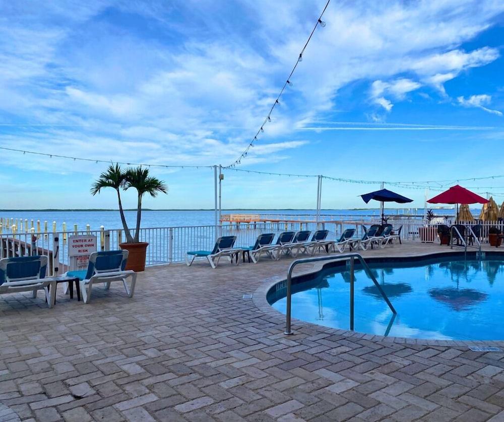 Beso Del Sol Resort photo 24