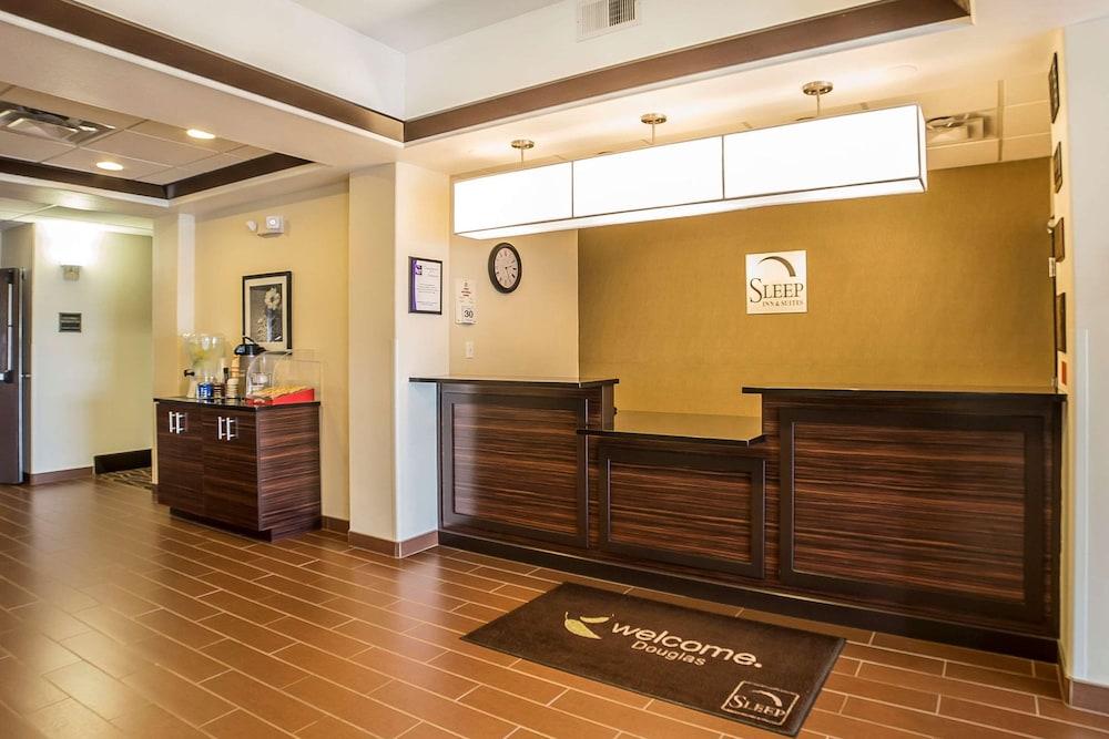 Sleep Inn & Suites Douglas photo 2