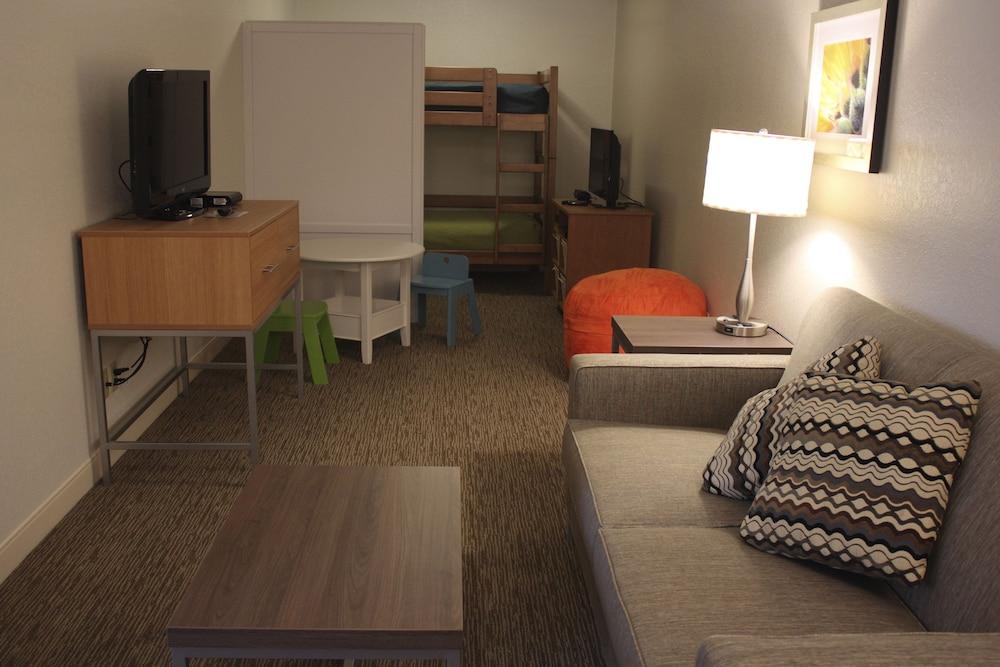Holiday Inn Express Munising-Lakeview by IHG photo 11